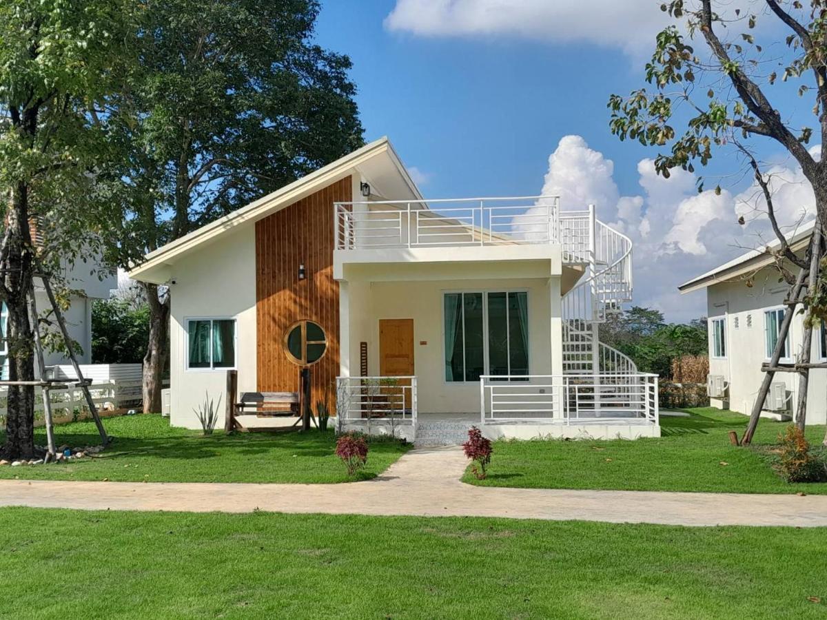 Villa ถึงเที่ยงวัลเลย์เขาใหญ่ *