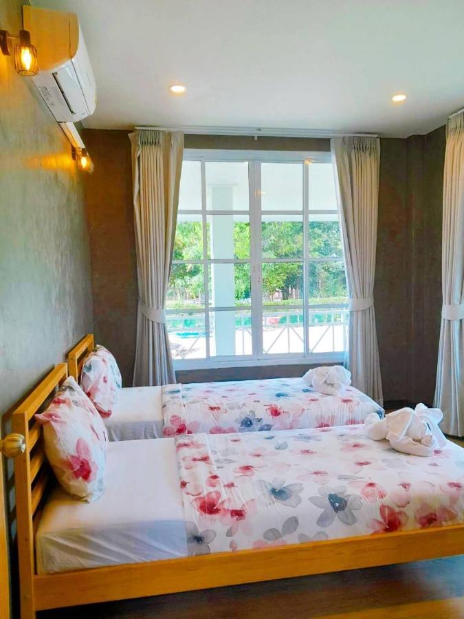 ถึงเที่ยงวัลเลย์เขาใหญ่ Villa