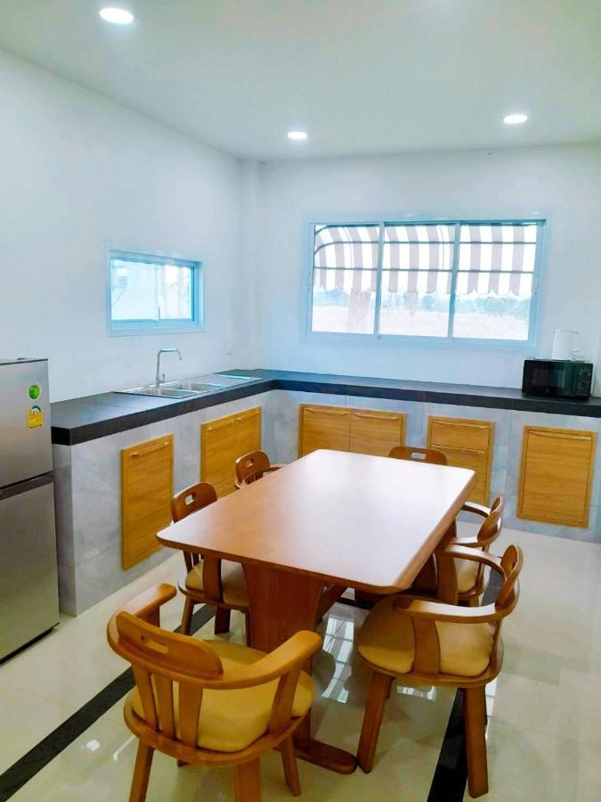 ถึงเที่ยงวัลเลย์เขาใหญ่ Villa *